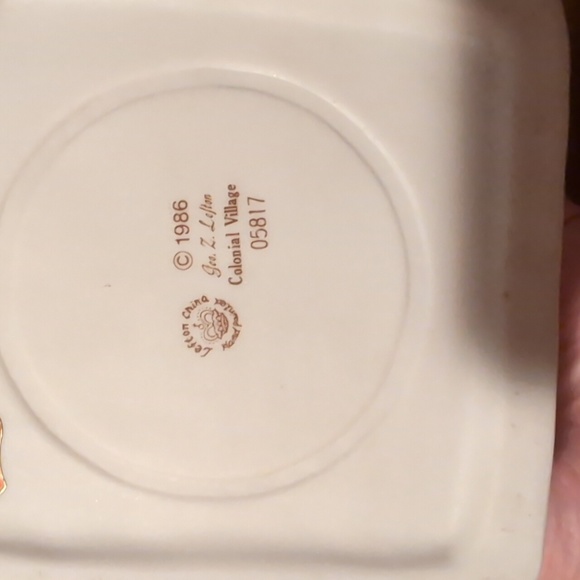 Lefton Handpainted Colonial Village Church Tea Light Holder 05817 Christmas 1986 - Picture 7 of 8